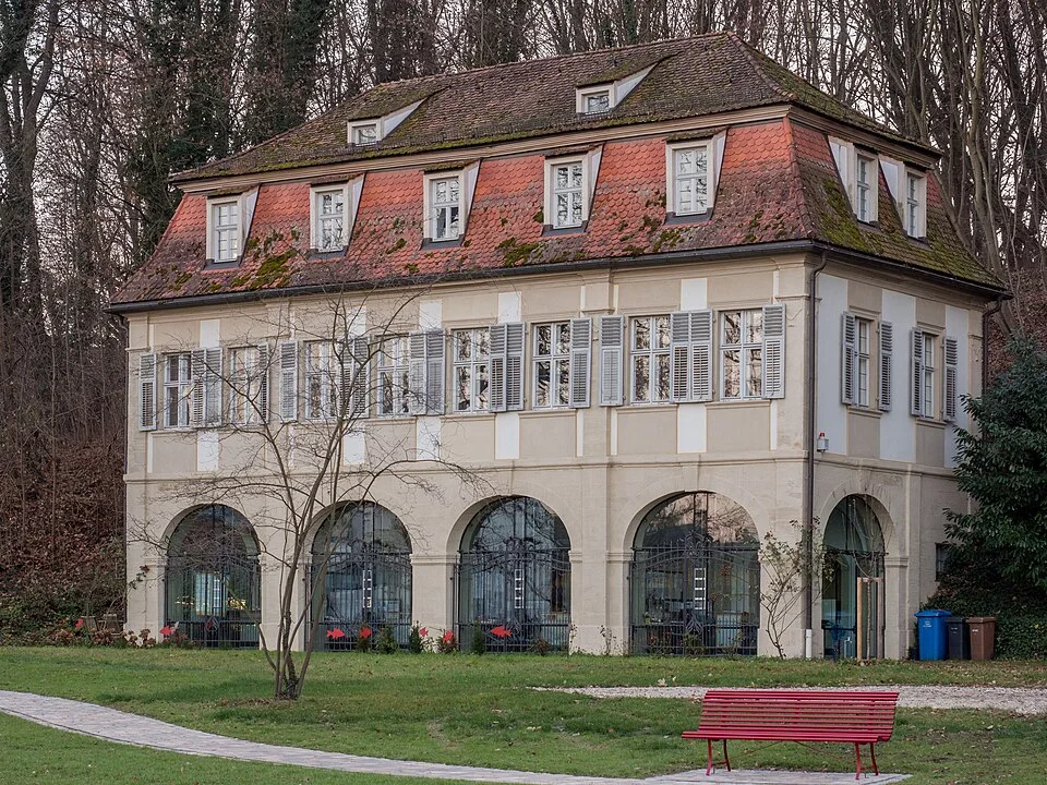 Fischerhof-Schlösschen in Gaustadt; Umgebungsfoto, keine Aufnahme des EDEKA-Markts.